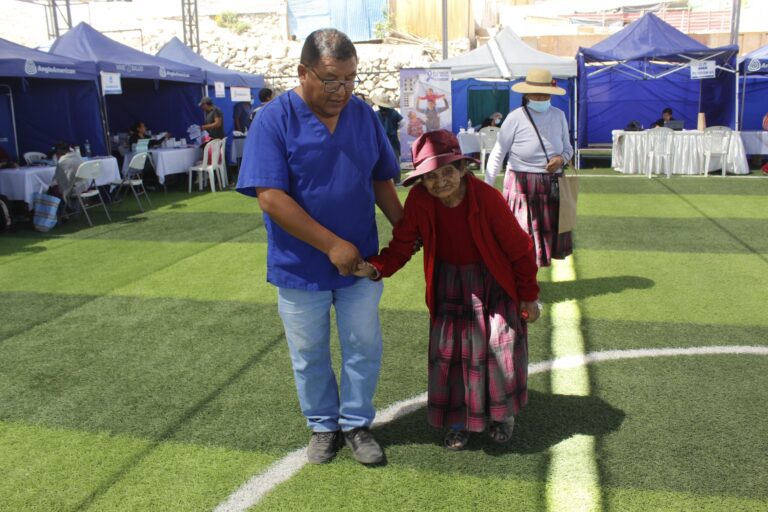 Pensión 65 acerca atención especializada a adultos mayores de Moquegua