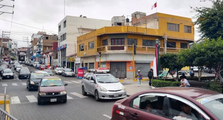 Inspeccionan unidades de transporte público en Mollendo