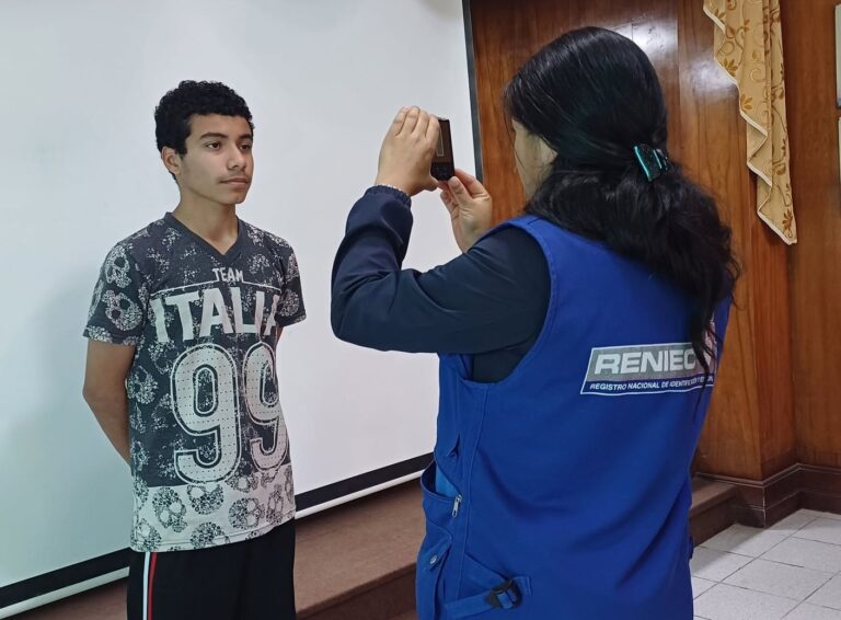 Campaña gratuita permitirá renovar DNI en Deán Valdivia 