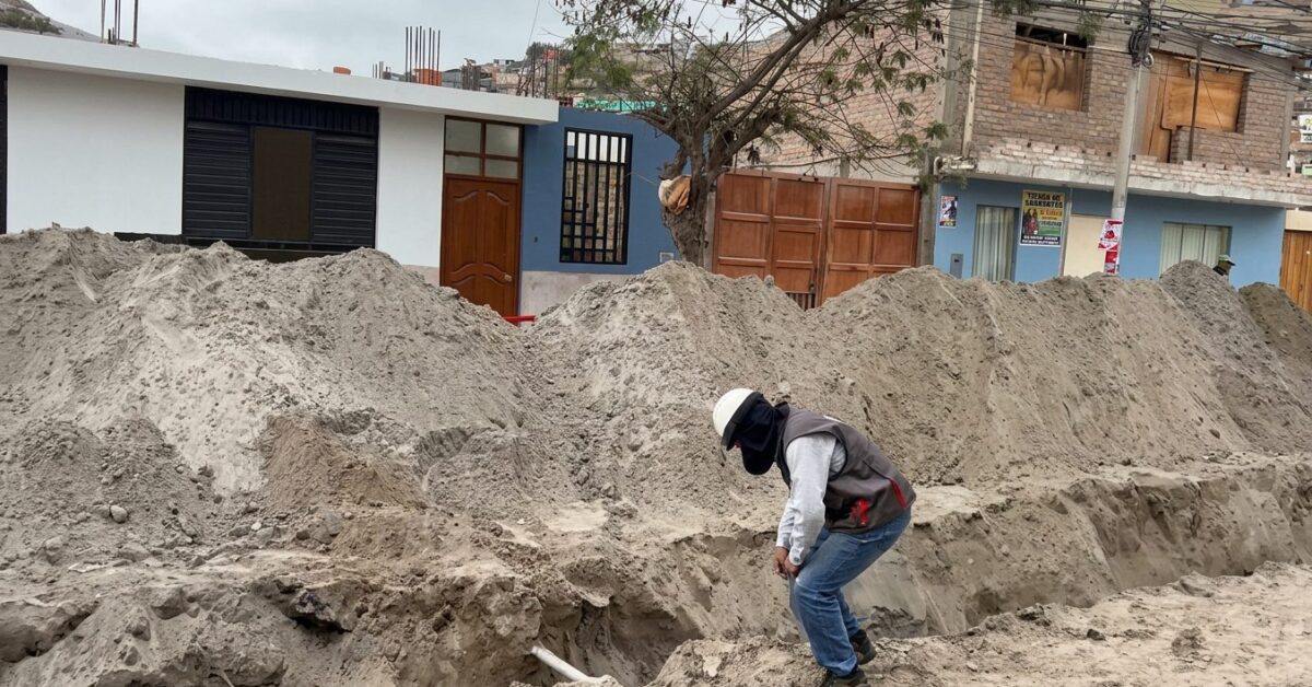 Cierran tramo de avenida Independencia por instalación de redes