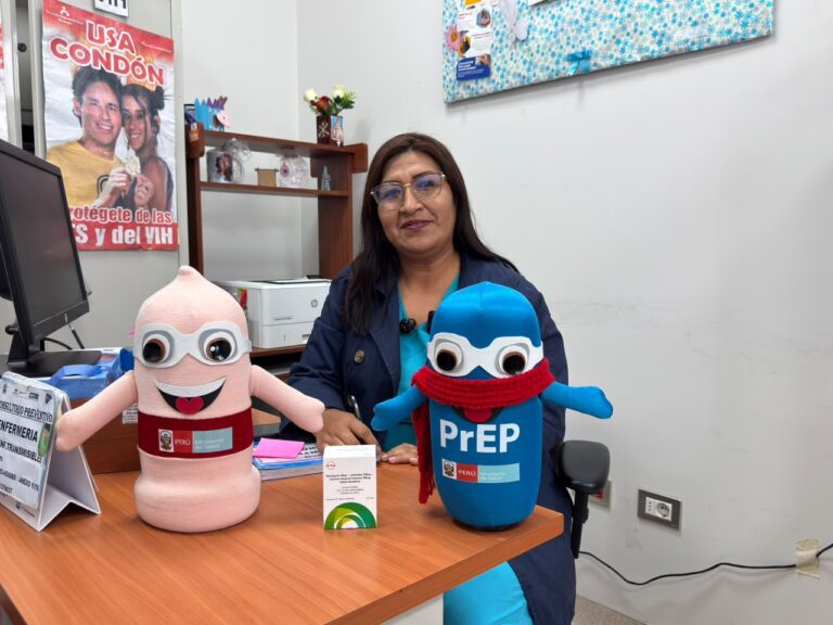 Conmemoran el Día Nacional de Concientización sobre el VIH/SIDA y el Envejecimiento