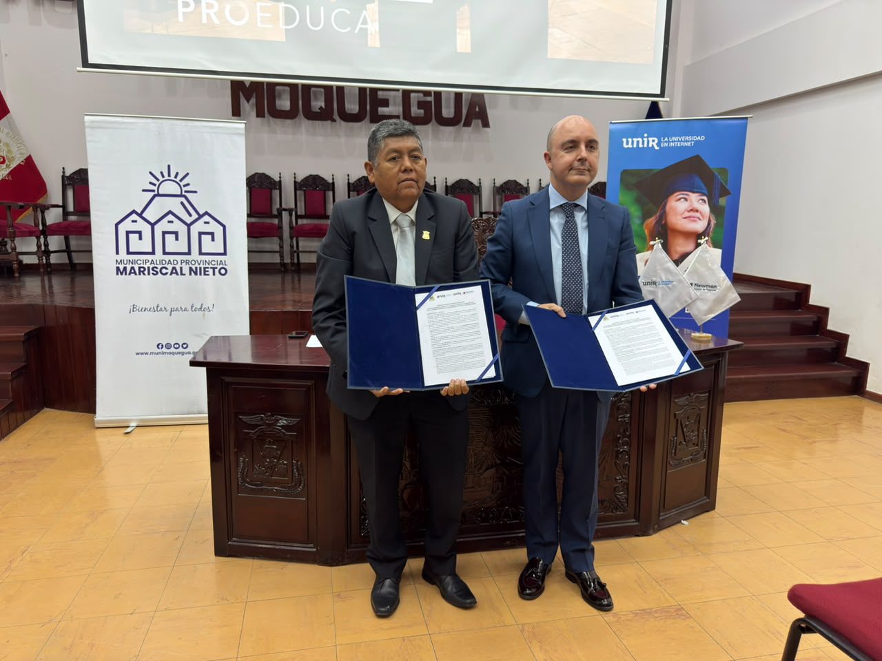 Municipalidad de Mariscal Nieto firma convenio con universidad española para otorgar becas a trabajadores 1 Ceremonia convenio MPMN Universidad Newman 28092026 4 La Prensa Regional
