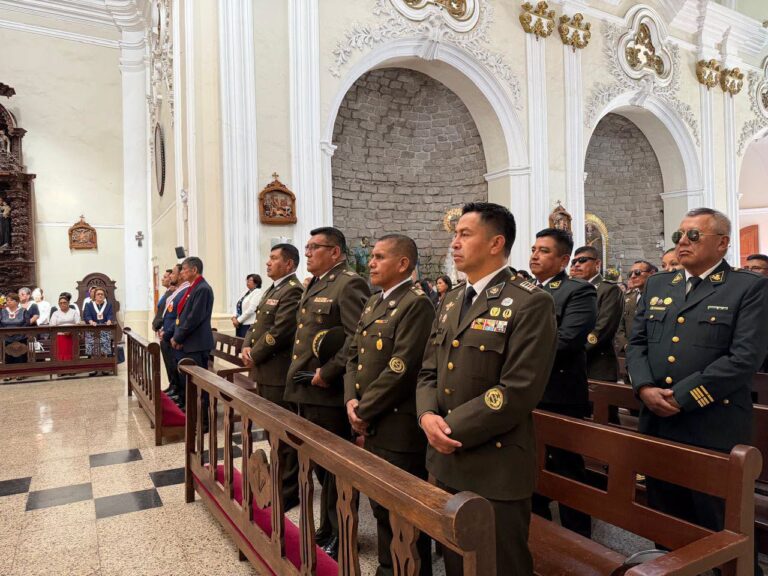 Conmemoran el Día de las Fuerzas Armadas con procesión de Nuestra Señora de la Merced