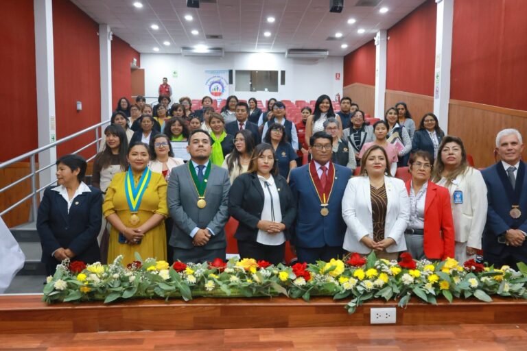 Deán Valdivia y Punta de Bombón, reconocidos por “Perú País Saludable”