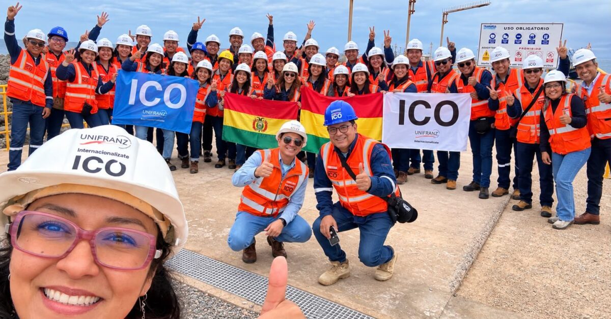 Delegación universitaria de Bolivia recorre empresas y terminales del puerto de Ilo