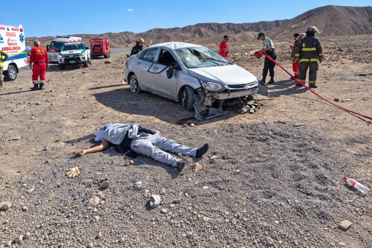 Efectivo policial muere y otro resulta herido tras volcadura en la Panamericana