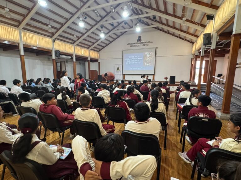 Estudiantes conocen la historia del Mariscal Domingo Nieto en ponencia
