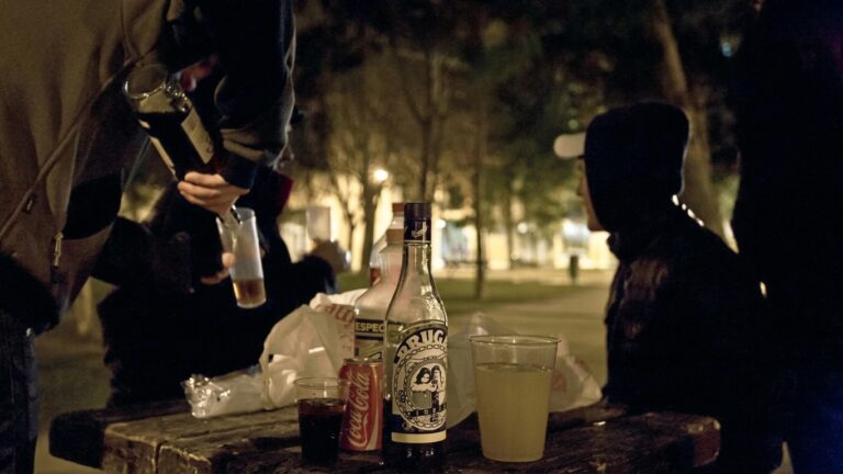 Continúan intervenciones para prevenir consumo de alcohol en escolares