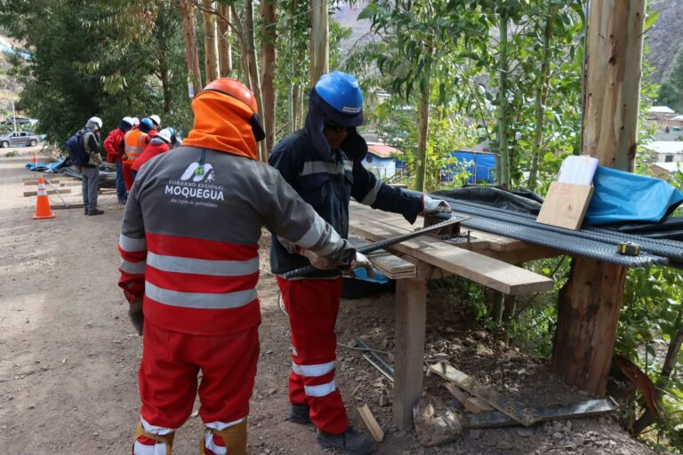 Habilitan vía provisional para continuar obras del puente Chaclac en Yunga