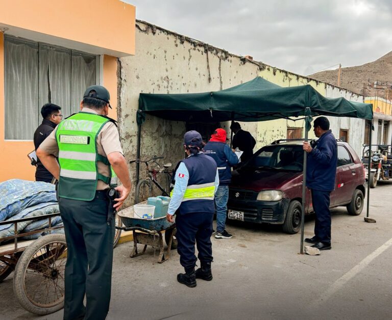 Fiscalizan negocios y uso de la vía pública en Cocachacra