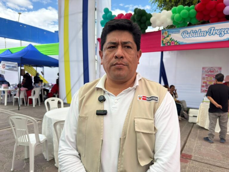 Partidos políticos desafían restricciones y vuelven a colocar propaganda en zona monumental