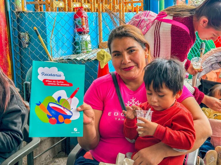 Madres gestantes aprenden sobre alimentación saludable