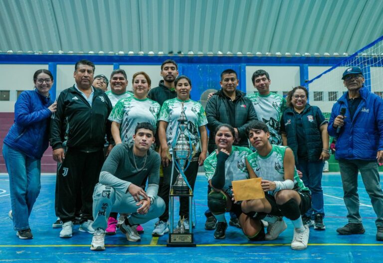 Matarani: Nova Sport se coronó campeón del vóley mixto Inter Asociaciones