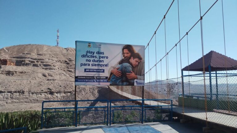 Colocan mensajes de prevención en el mirador Cristo Blanco 