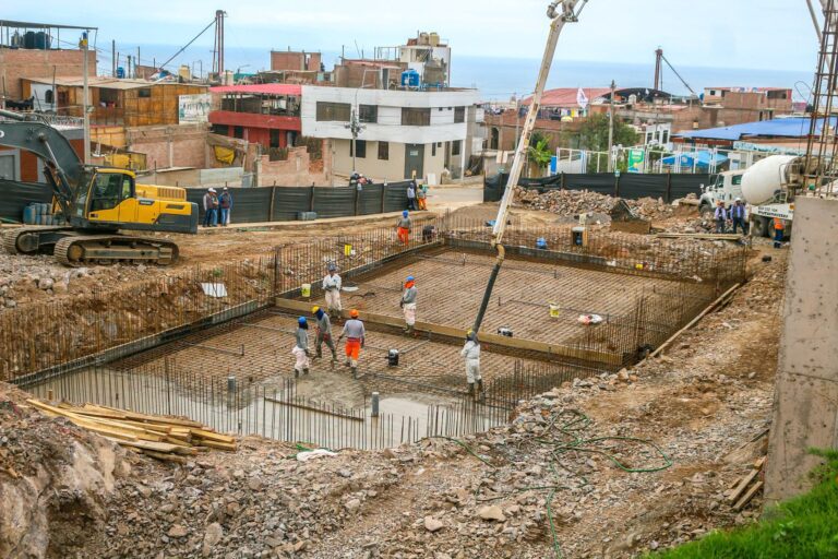 Islay-Matarani: avanza construcción de piscina municipal
