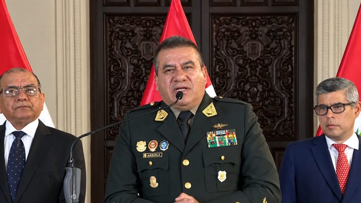 Óscar Arriola anuncia su salida de la comandancia general de la PNP | La Prensa Regional