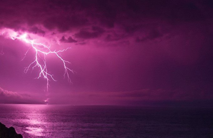 Inusual tormenta con rayos y estruendos sorprendió a la provincia de Islay