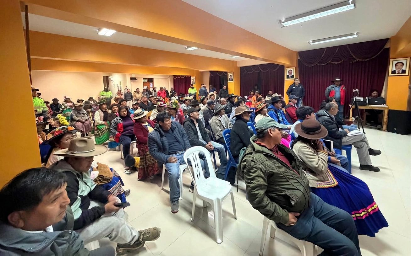 Diputado Masco: Tras reunión en Yunga buscarán licencia social para represa Arapa-Ccota 1 Reunion socializacion represa Arapa Ccota Yunga 24092026 La Prensa Regional