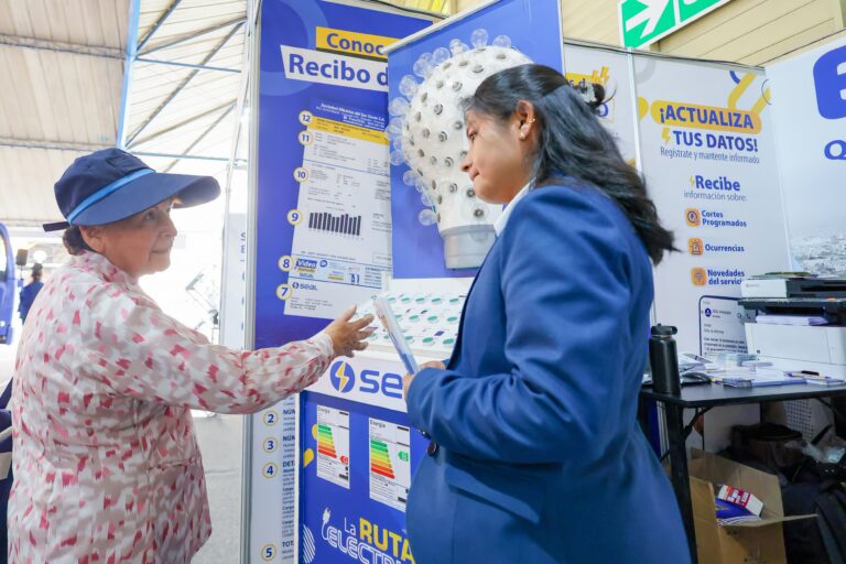 Plaza Miguel Grau será punto de atención para trámites de SEAL