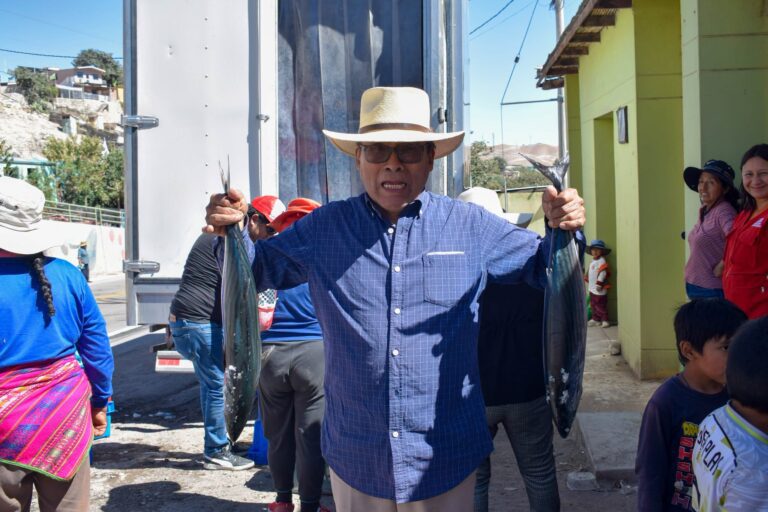 Tres toneladas de pescado incautadas en Ilo llegan a Tumilaca y Samegua