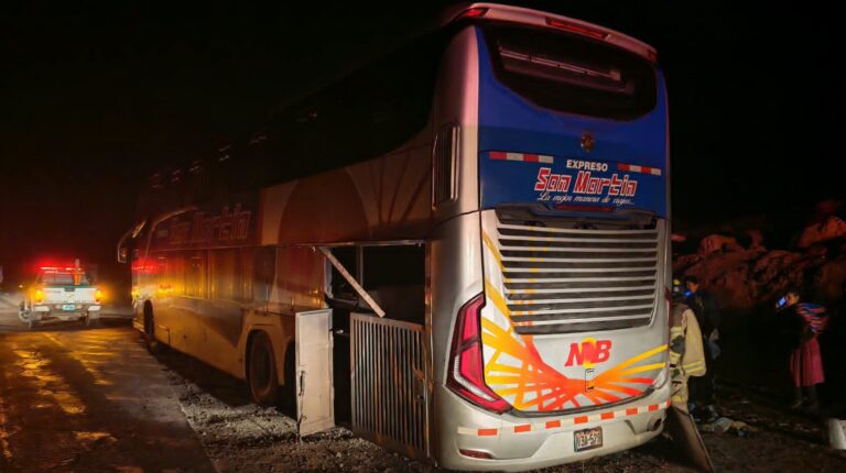 Bus de empresa San Martín Nobleza registra amago de incendio 