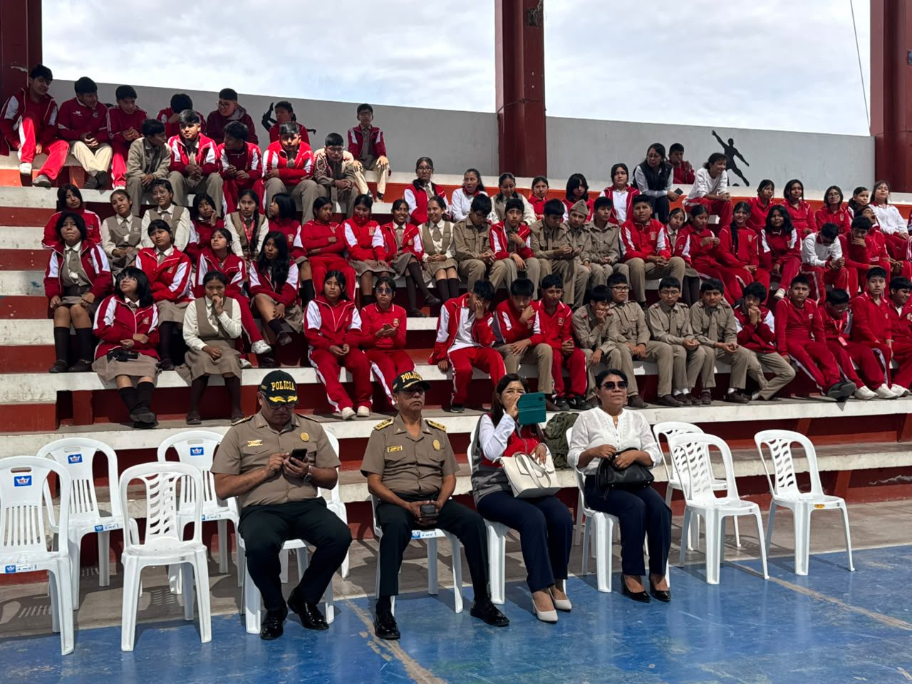 Inician jornadas para prevenir violencia y acoso escolar en instituciones educativas de Moquegua 1 Capacitacion escolares Simon Bolivar acoso escolar y seguridad PNP 22102026 2 La Prensa Regional