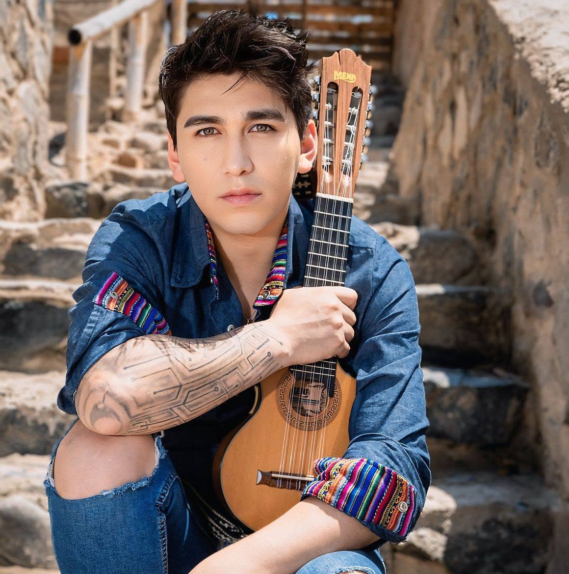 Hoy cierra la Feria Internacional del Libro de Moquegua 2026: Daniel Lazo es el artista invitado 1 Daniel Lazo cantautor peruano 24102026 La Prensa Regional
