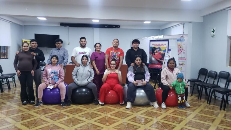 Gestantes conocen cómo se desarrolla la atención del parto en el Hospital Ilo