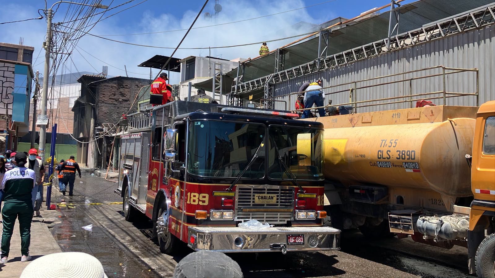 Incendio de código 3 afecta siete viviendas en el cercado de Moquegua y cobra la vida de un niño 2 Incendio fatal en Moquegua 10102026 9 La Prensa Regional