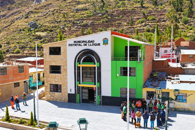 Obras paralizadas y abandonadas: Lloque, San Cristóbal, Quinistaquillas y Cuchumbaya