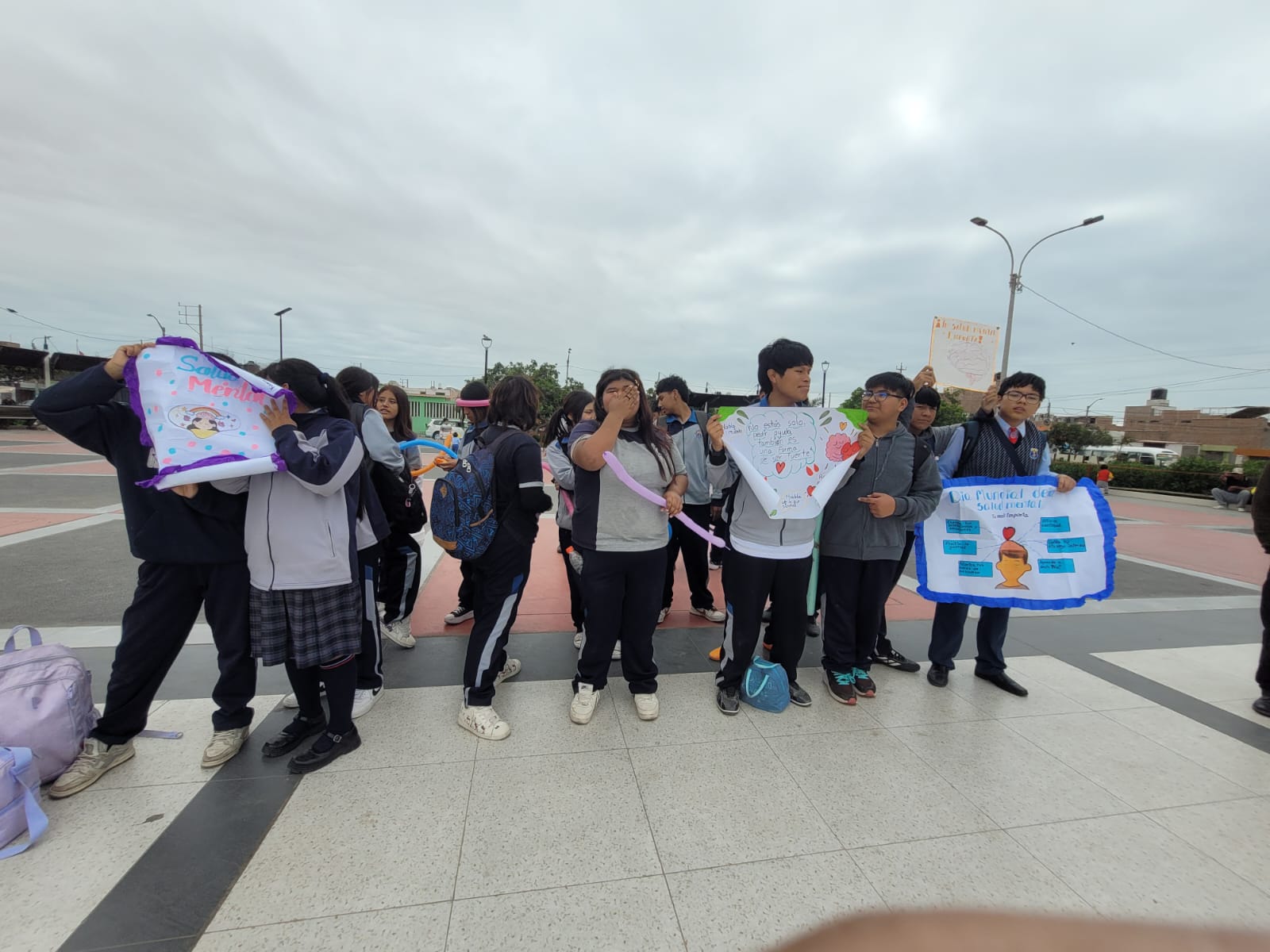 Marcha por la salud mental recorrió las calles de Pampa Inalámbrica en Ilo 2 Pasacalle por la salud Mental en plaza de la Bandera Pampa Inalambrica 09102026 3 La Prensa Regional
