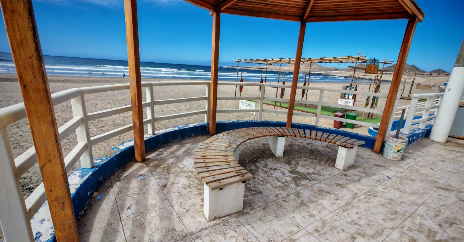 Playa Pozo de Lisas abandonada Giovanna Marron y Jose Paredes 29102026 8 e1793372685989 La Prensa Regional