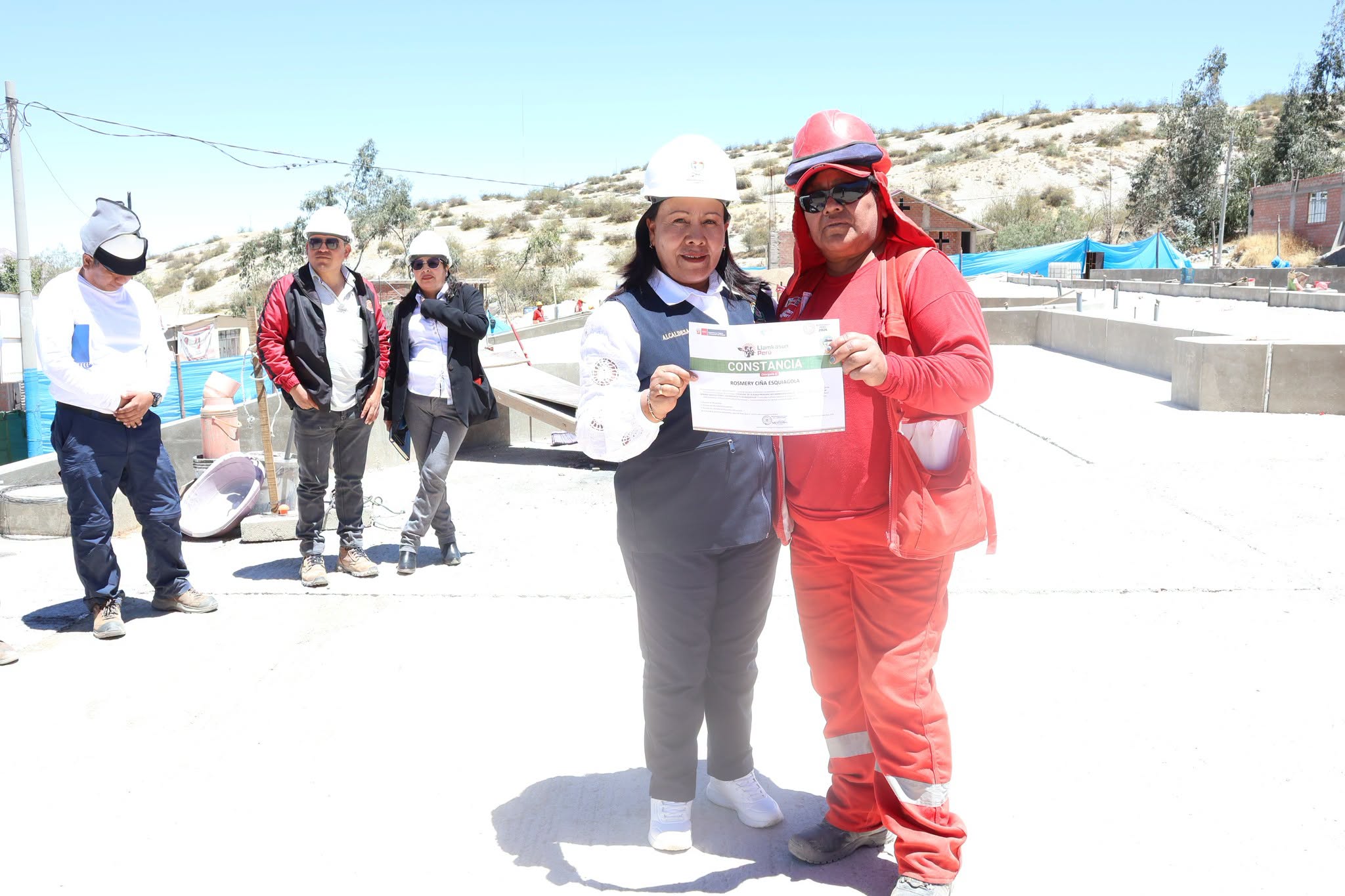 Trabajadores de Chichilín reciben certificados por participar en construcción de plaza 1 Trabajadores de Chichilin reciben certificados 03102026 3 La Prensa Regional